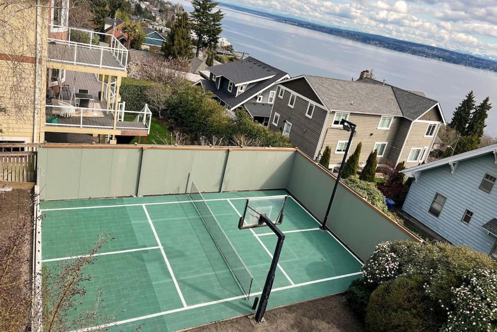 Seasons At Leschi Hillsides